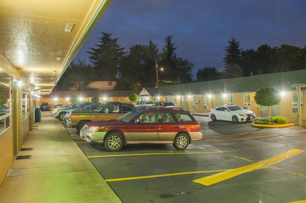 Nordic Inn And Suites Portland Exterior foto